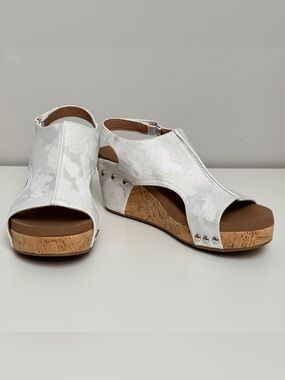 Corkys Carley White Metallic Studded Wedge Sandals Size 8 NIB